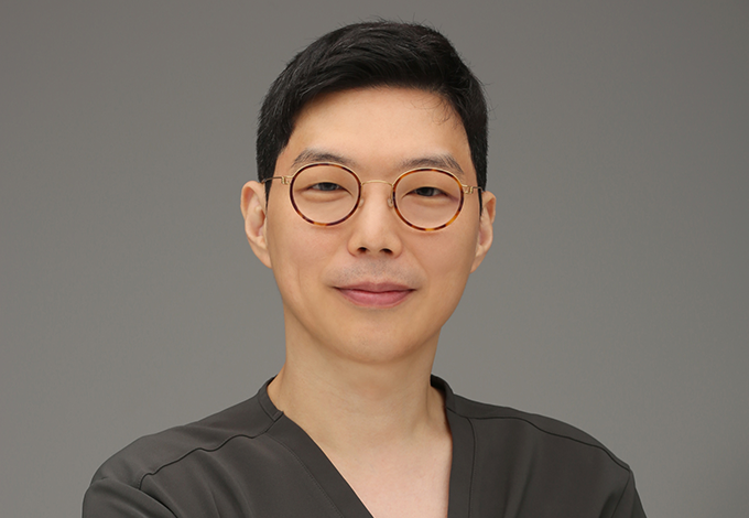 피부과 전문의 진료