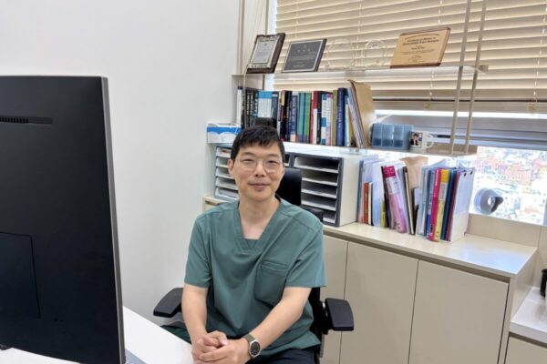 신사역피부과 모공 줄이는법? 털·피지·탄력 3박자 맞춰야 하는 이유
